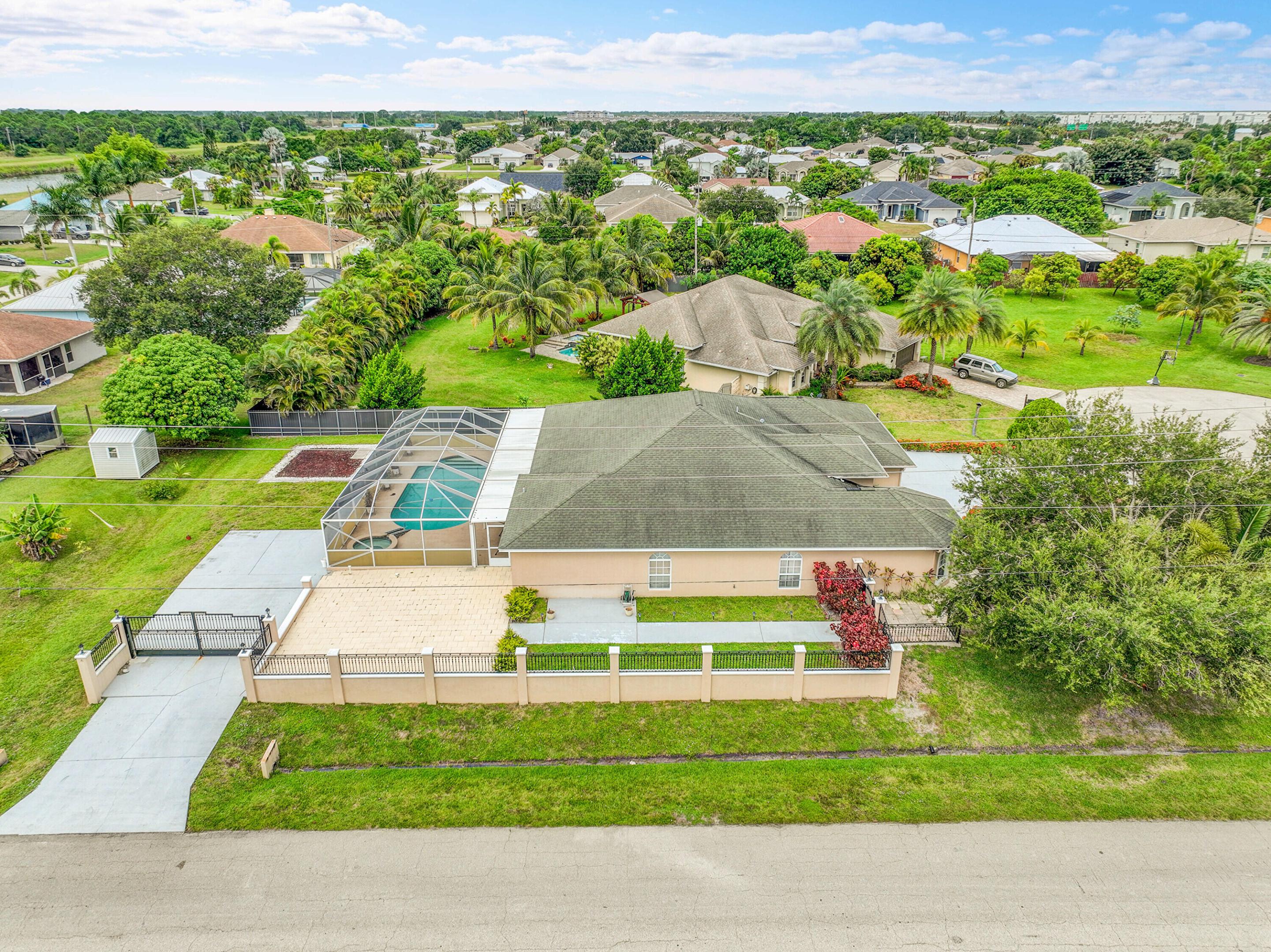 PORT ST LUCIE SECTION 33 - Residential