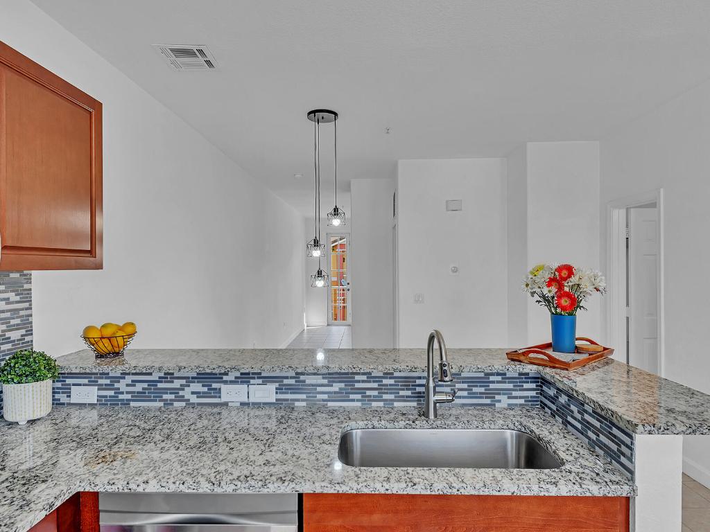 SHOMA TOWNHOMES AT ROYAL PALM BEACH CONDOMINIUM - Residential