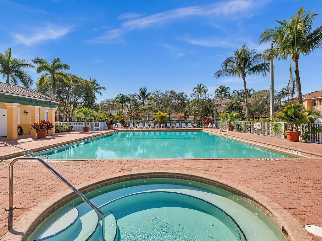 SHOMA TOWNHOMES AT ROYAL PALM BEACH CONDOMINIUM - Residential