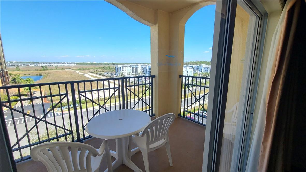 LAKE BUENA VISTA RESIDENC - Residential