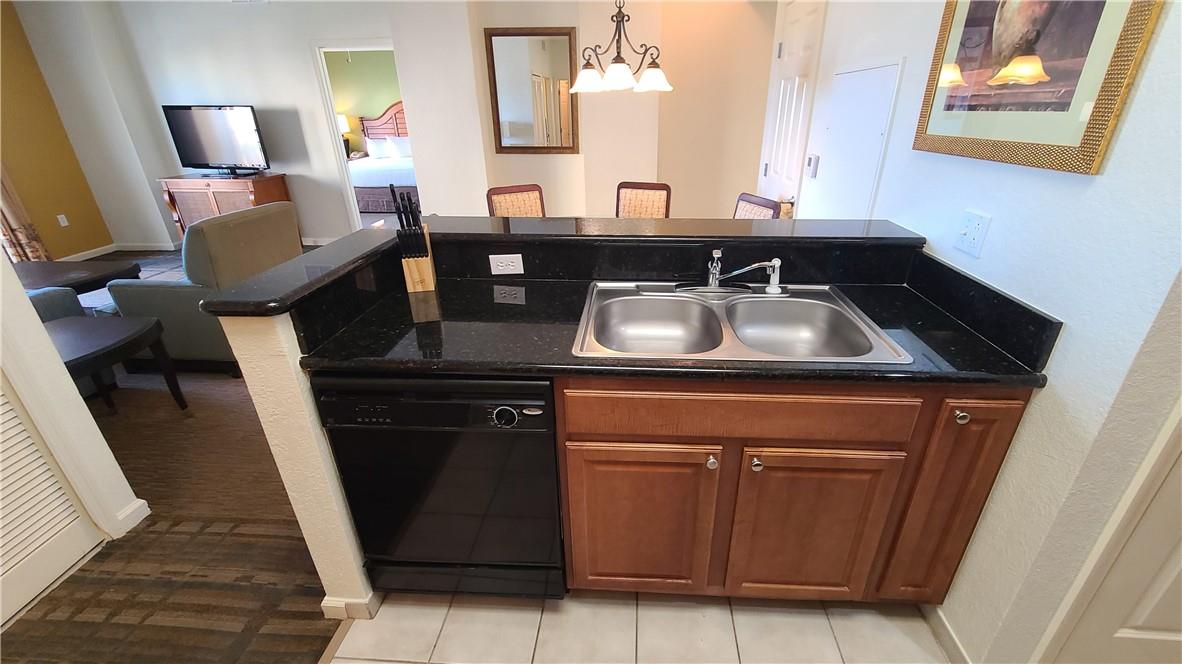 LAKE BUENA VISTA RESIDENC - Residential