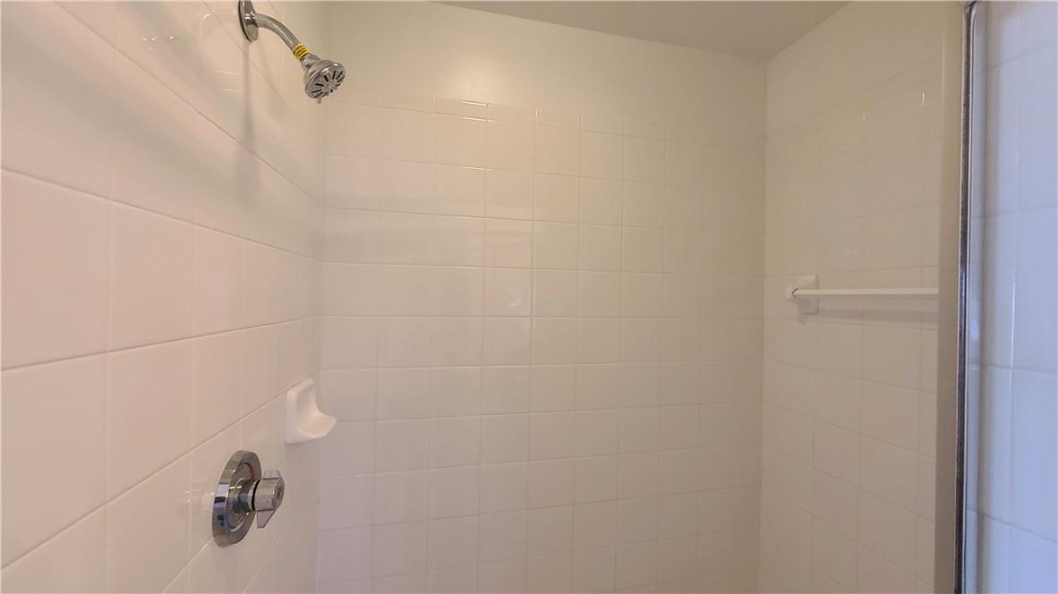 LAKE BUENA VISTA RESIDENC - Residential