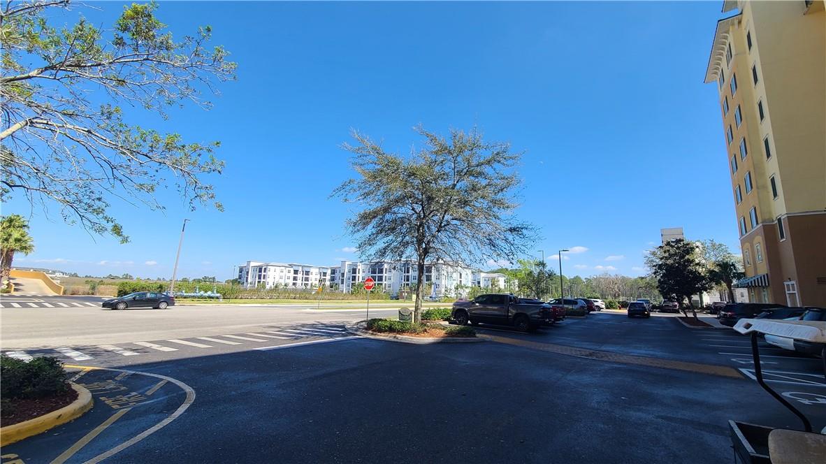 LAKE BUENA VISTA RESIDENC - Residential