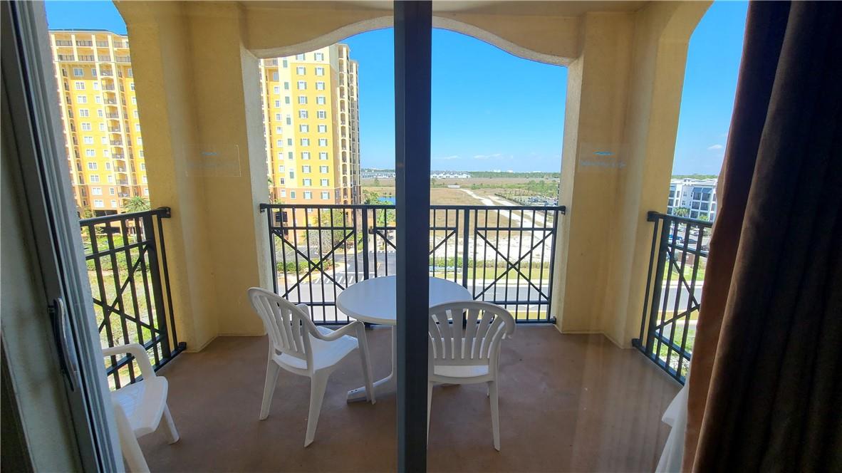 LAKE BUENA VISTA RESIDENC - Residential