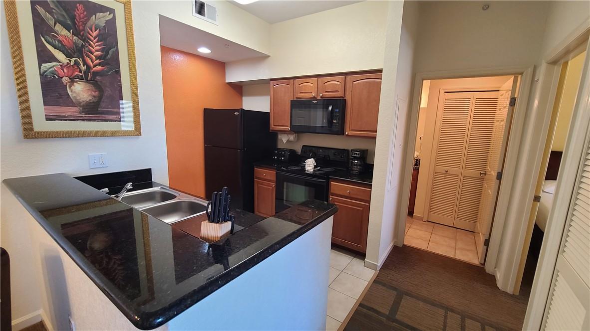 LAKE BUENA VISTA RESIDENC - Residential
