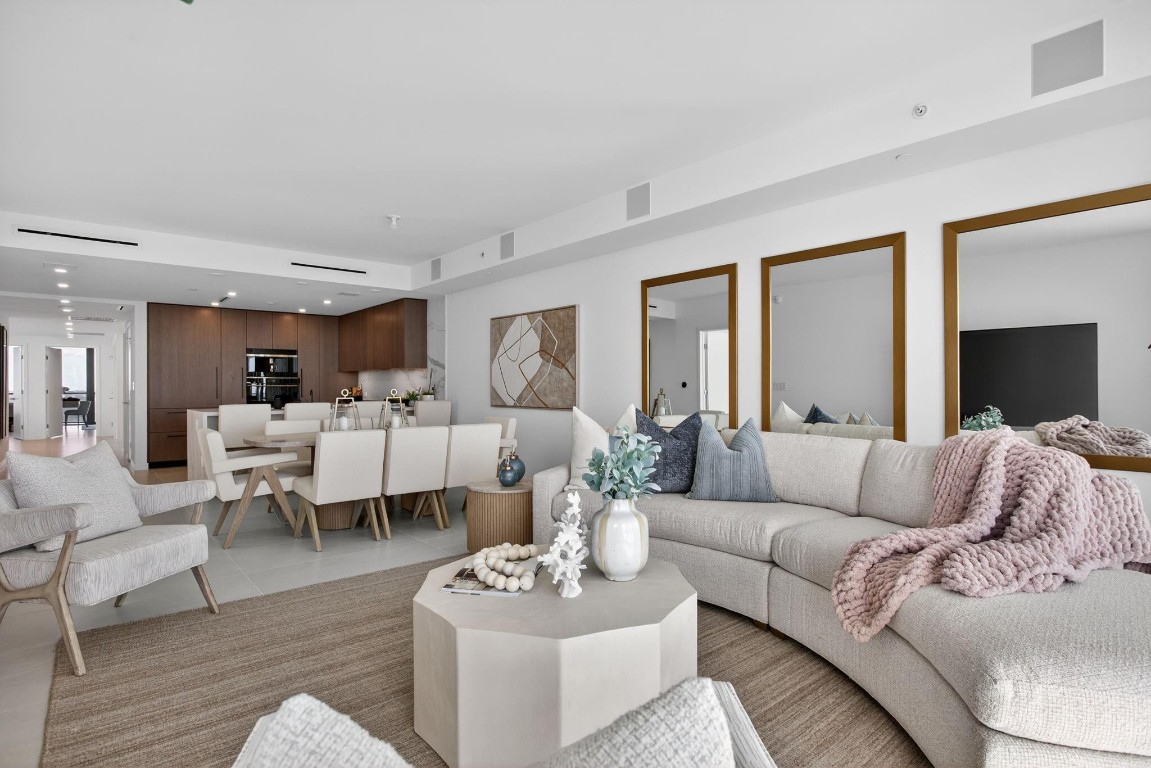 1116 N Ocean Boulevard 901