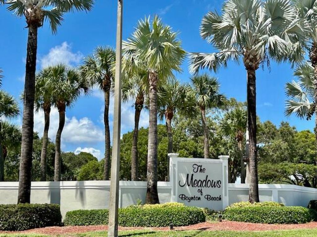 Photo of 1422 W Meadows Circle #1422, Boynton Beach, FL 33436 (MLS # R11016637)
