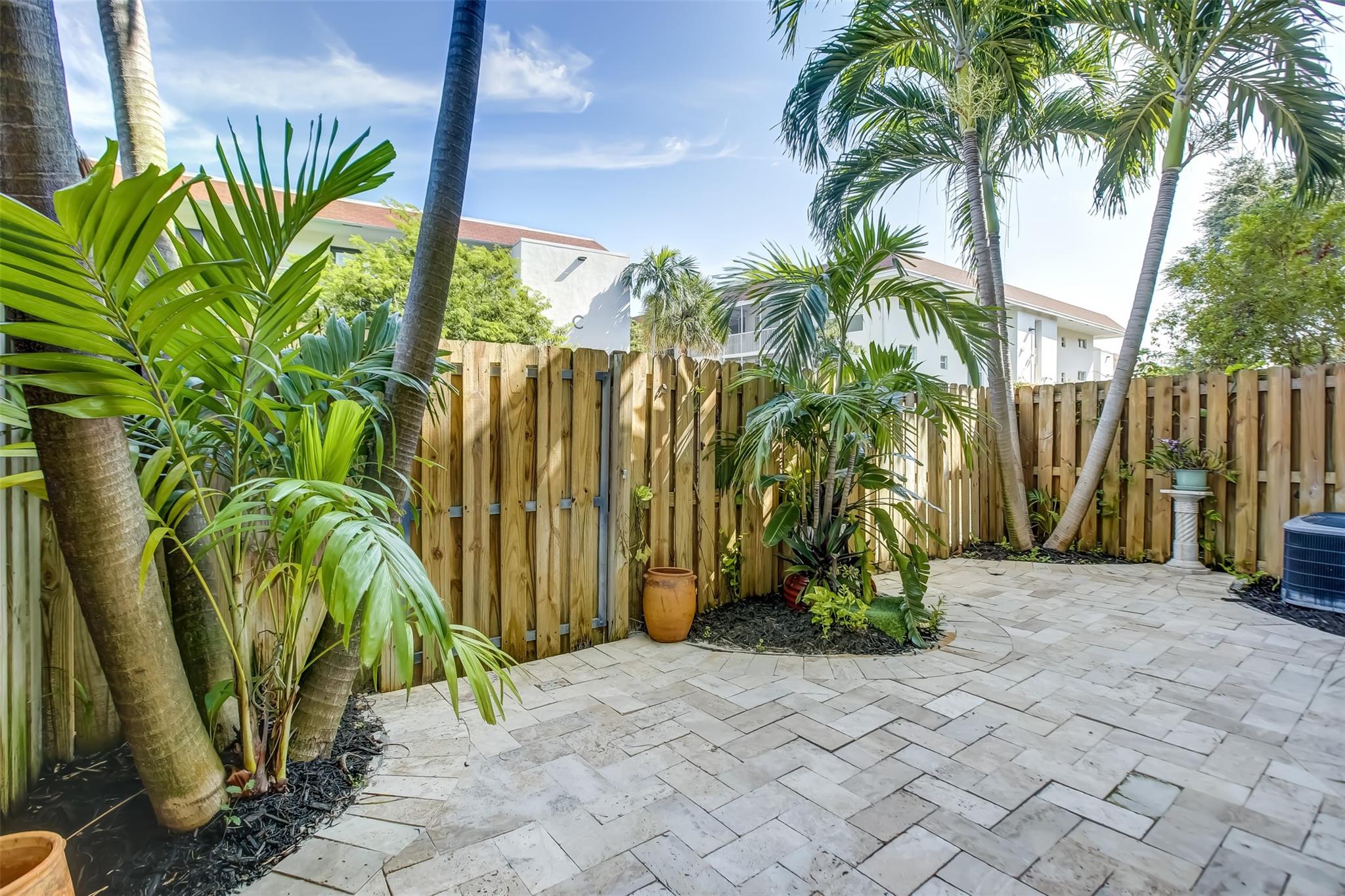 Villas at Coral Heights - Residential