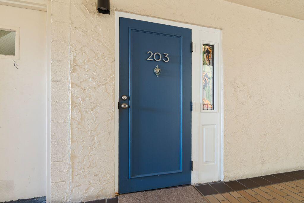 SEAQUAY CONDOMINIUM - Residential Lease