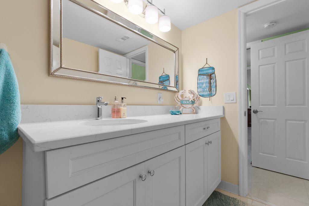 SEAQUAY CONDOMINIUM - Residential Lease