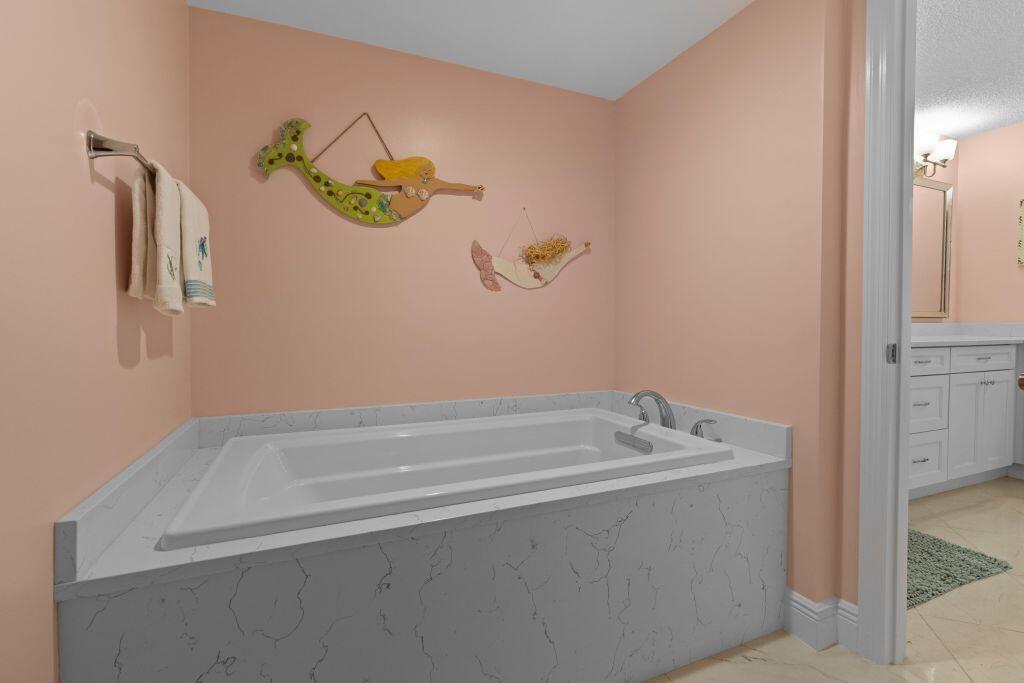 SEAQUAY CONDOMINIUM - Residential Lease