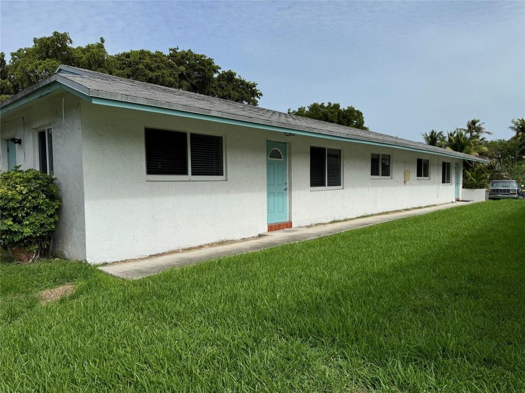 Photo of 223 SE 1 Street #Rear, Dania Beach, FL 33004 (MLS # F10549052)