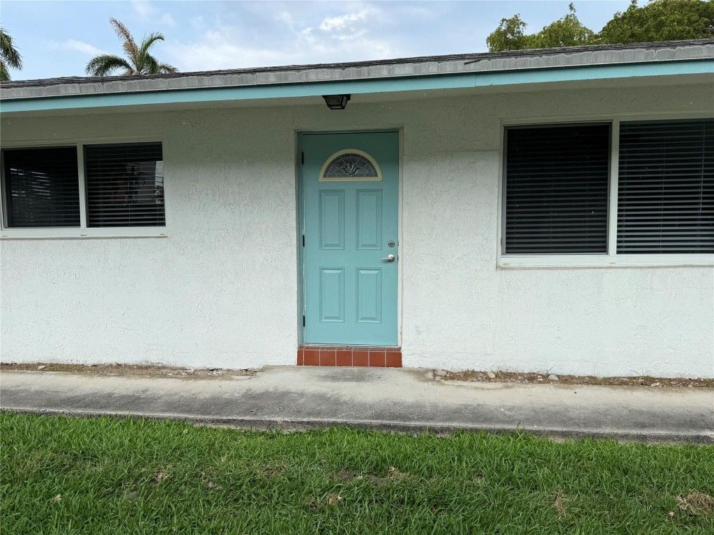 Photo of 223 SE 1 Street #Rear, Dania Beach, FL 33004 (MLS # F10549052)
