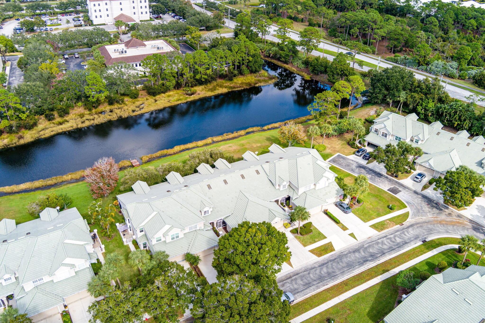 HARBOUR ISLES AT LAKE CHA - Residential