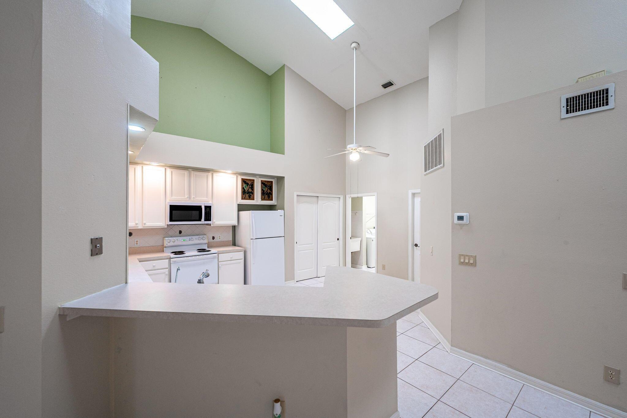 HARBOUR ISLES AT LAKE CHA - Residential