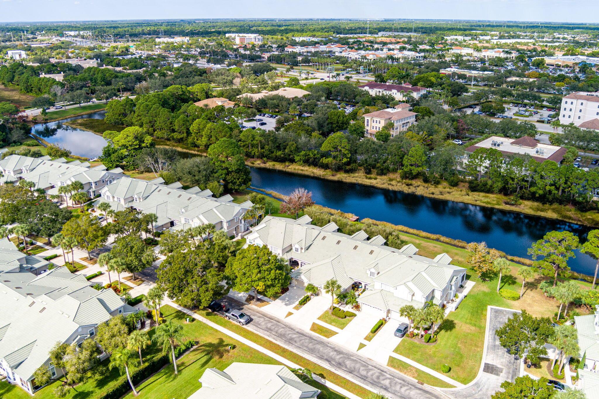 HARBOUR ISLES AT LAKE CHA - Residential
