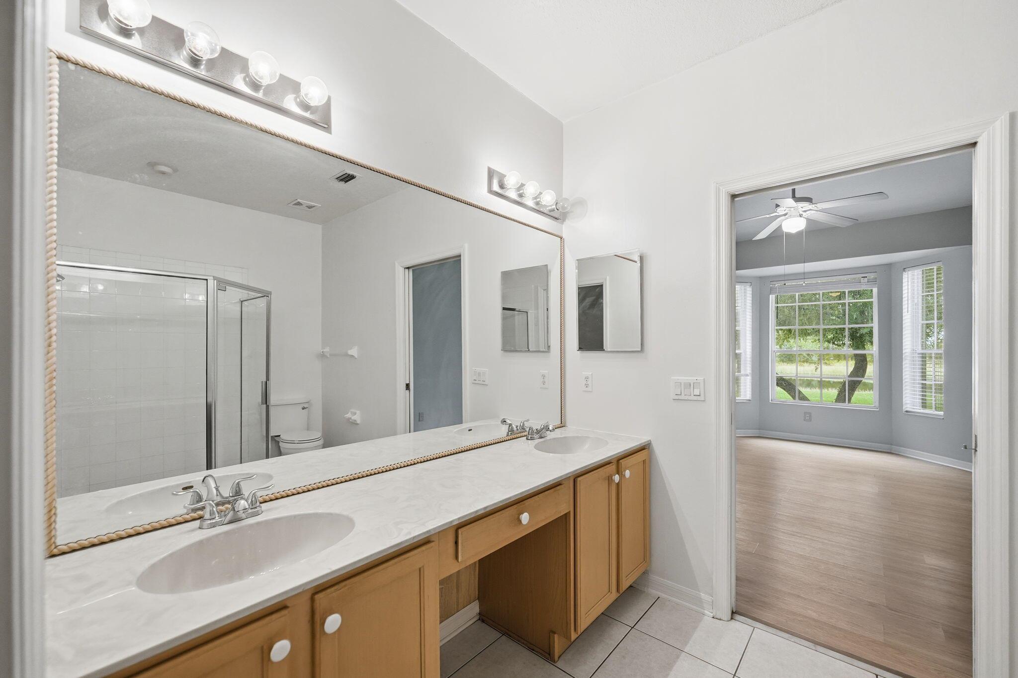 HARBOUR ISLES AT LAKE CHA - Residential