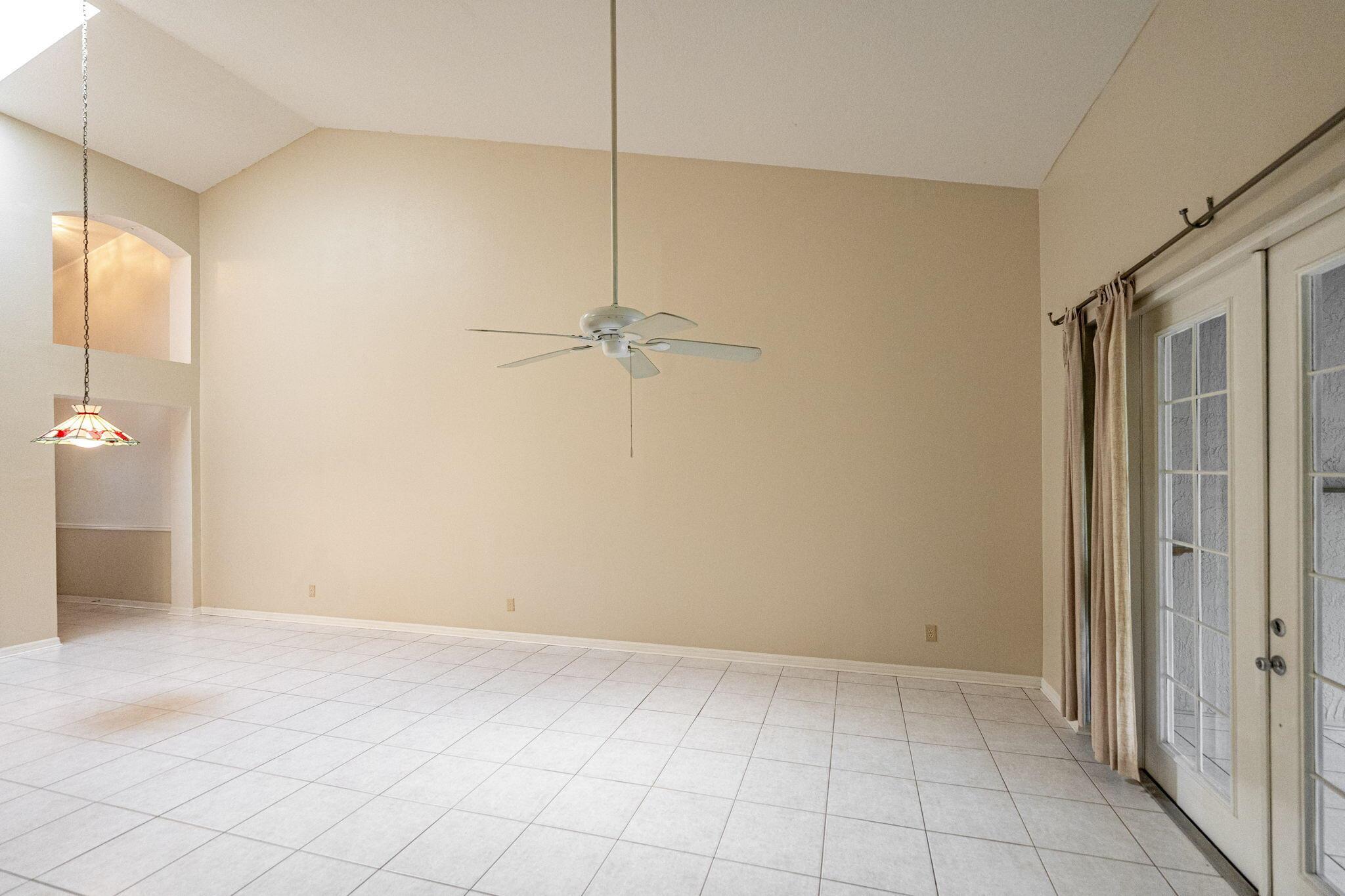 HARBOUR ISLES AT LAKE CHA - Residential