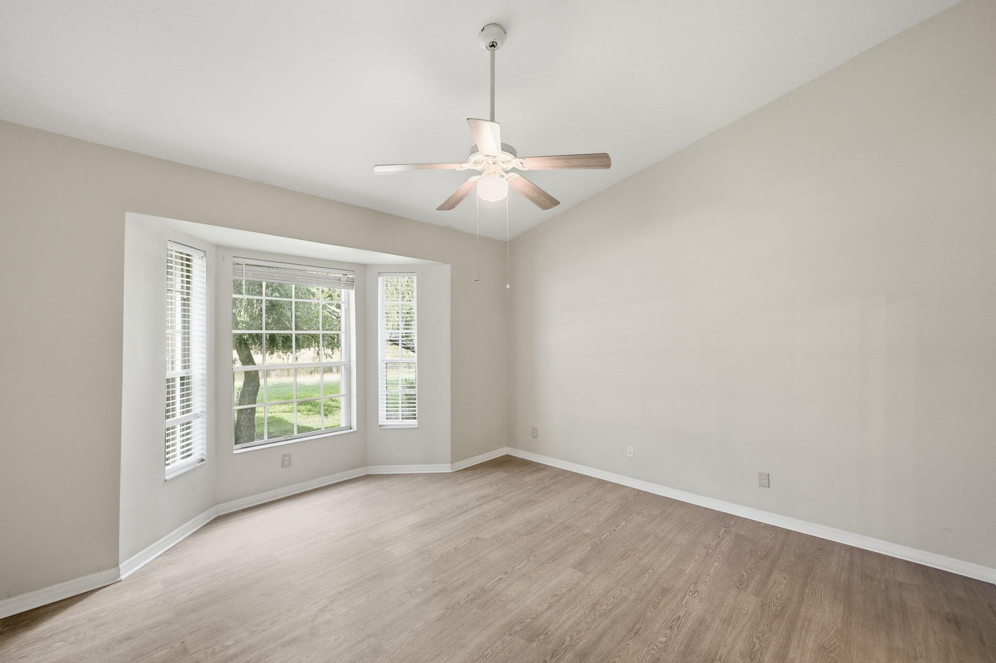 HARBOUR ISLES AT LAKE CHA - Residential