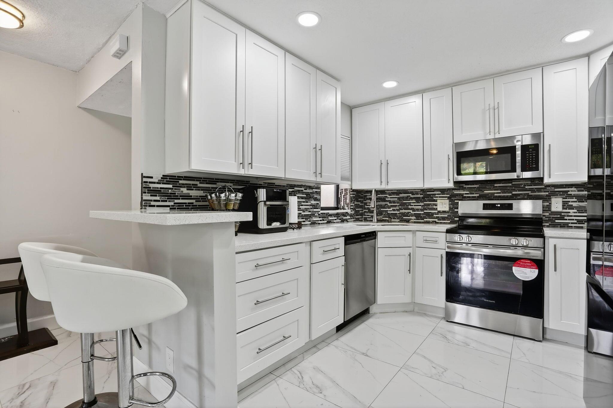 APPLEWOOD VILLAGE II-B CO - Residential