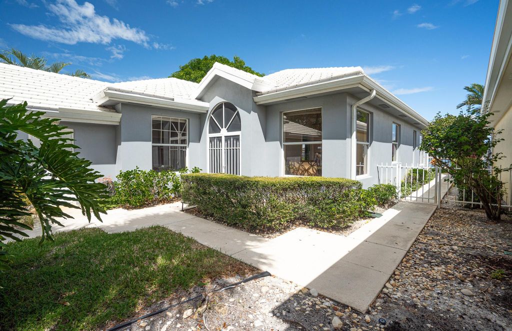 Photo of 960 Bear Island Circle, West Palm Beach, FL 33409 (MLS # R11132820)
