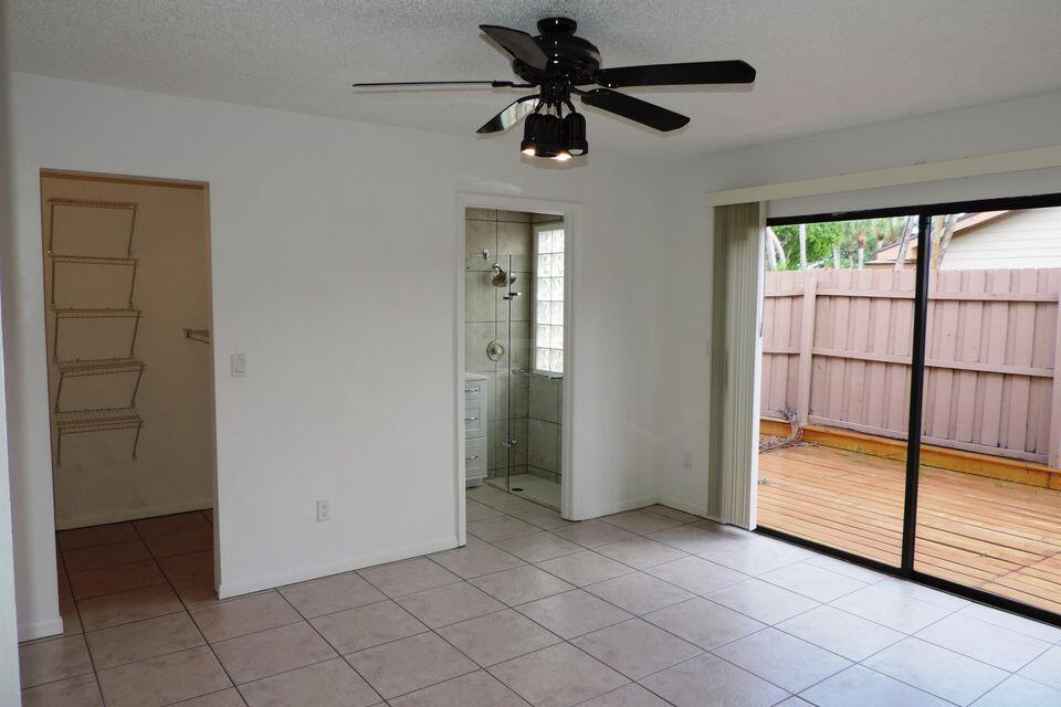 BOYNTON LAKES PL 2 - Residential