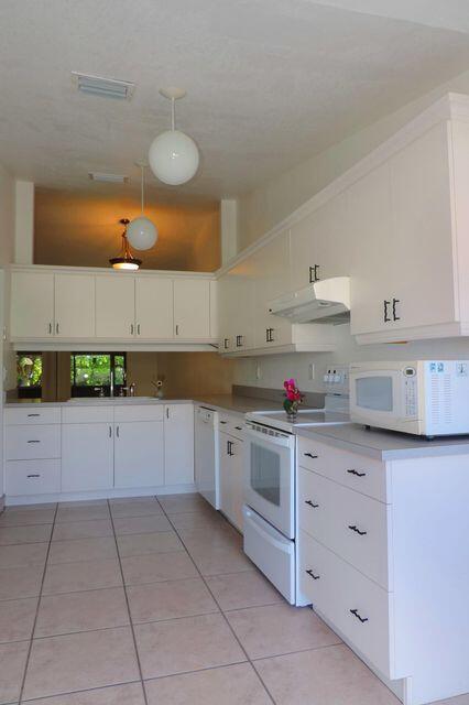View photos, virtual tours, details... 3 Eaton Place