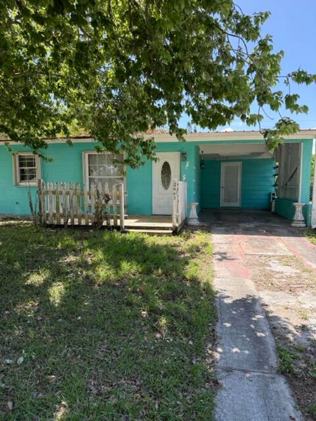 Photo of 2443 2nd Place SW, Vero Beach, FL 32962 (MLS # B26017722)