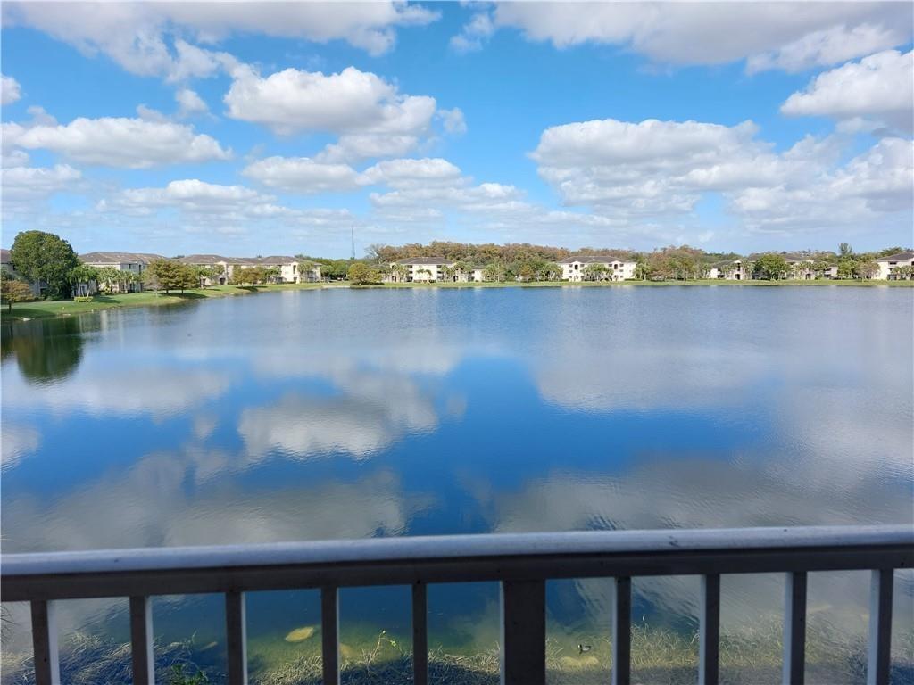 A GREAT ONE-BEDROOM CONDO WITH LAKE VIEW IN A GATED COMMUNITY IS AVAILABLE TO RENT. UNIT COMES WITH VAULTED CEILINGS, TILE FLOORS, WALK-IN CLOSET, NICE SIZE BATHROOM, WASHER AND DRYER. WALKING DISTANCE TO BEAUTIFUL PROMENADE MALL WITH RESTAURANTS, MOVIE THEATRE AND MORE. ALSO JUST ACROSS FROM MONARCH HIGH SCHOOL. WATER, SEWER, AND TRASH ARE ALL INCLUDED BY THE ASSOCIATION. COMMUNITY OFFERS CLUBHOUSE, POOL, GYM, JOGGING PATH AROUND THE LAKE, AND MORE. CLOSE TO TURNPIKE. HOA REQUIRES 650 MIN CREDIT SCORE. CURRENT TENANT IS MOVING OUT BY 11/6/25.