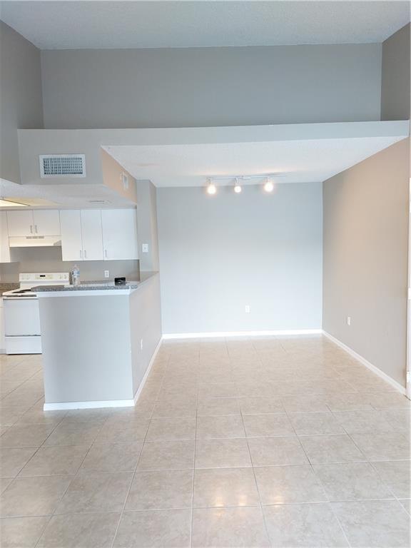 Evergreen Lakes Condo - Residential Lease