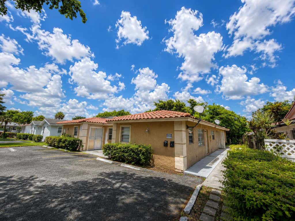 Photo of 4125 Woodside Drive #2, Coral Springs, FL 33065 (MLS # B26056574)