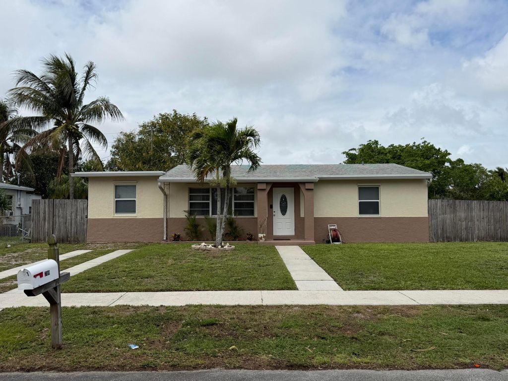 Photo of 709 Caddie Place, West Palm Beach, FL 33409 (MLS # B26008845)