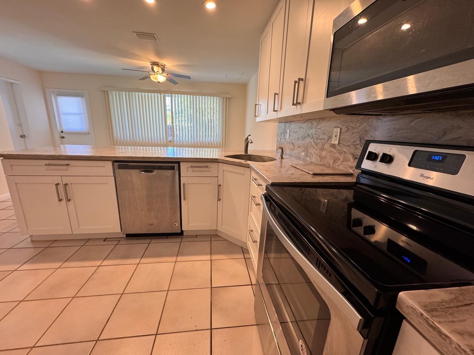 Coral Ridge Country Club - Residential Lease