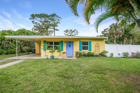 Photo of 1815 S 30th Street, Fort Pierce, FL 34947 (MLS # B26017372)