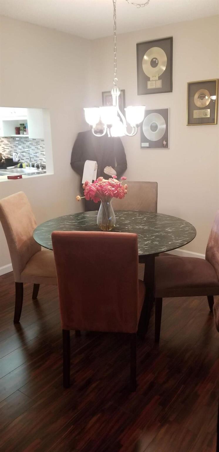 VILLAGES OF ORIOLE BONAIR - Residential