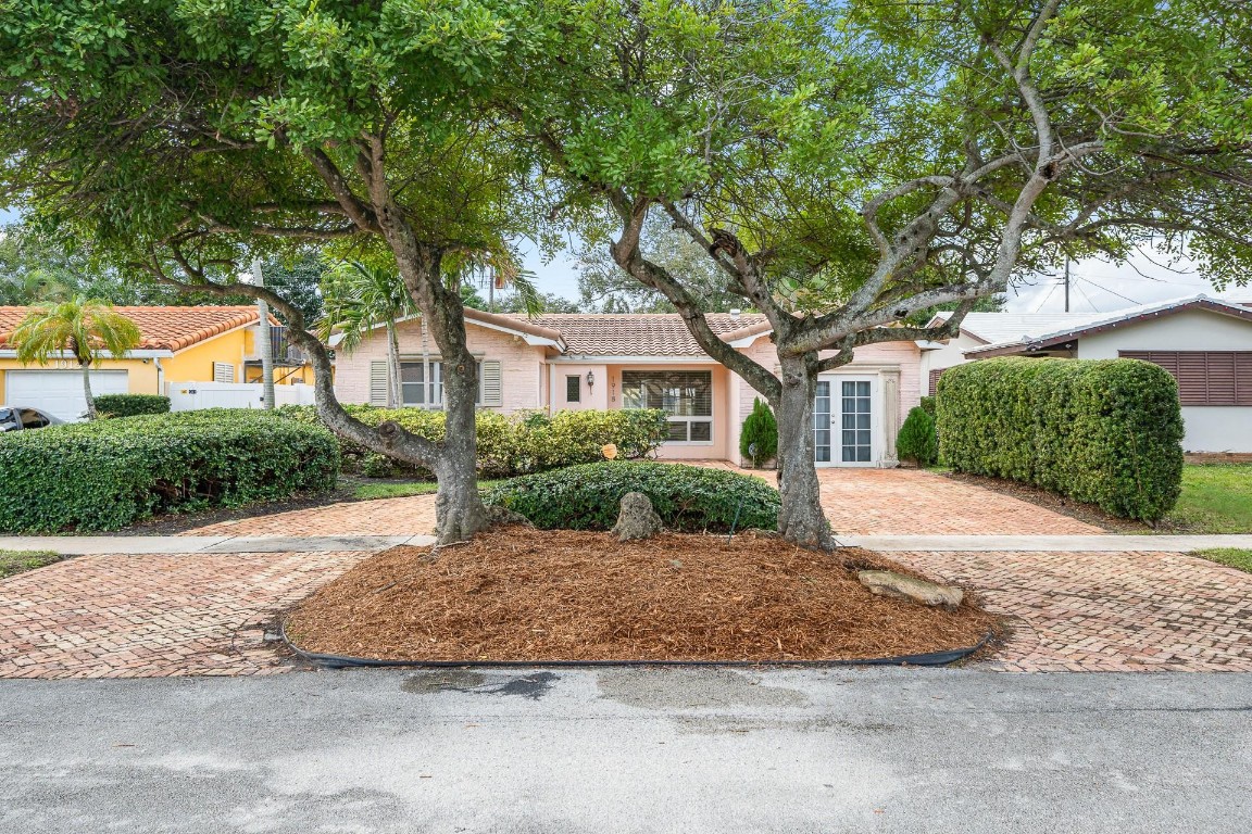 Hollywood Hills 6-22 B - Residential