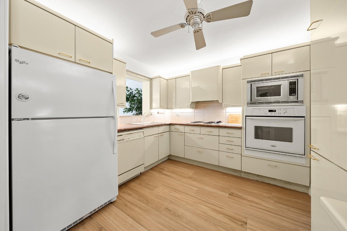 Hollywood Hills 6-22 B - Residential