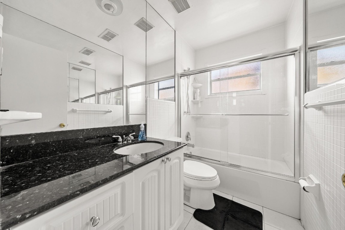 Hollywood Hills 6-22 B - Residential