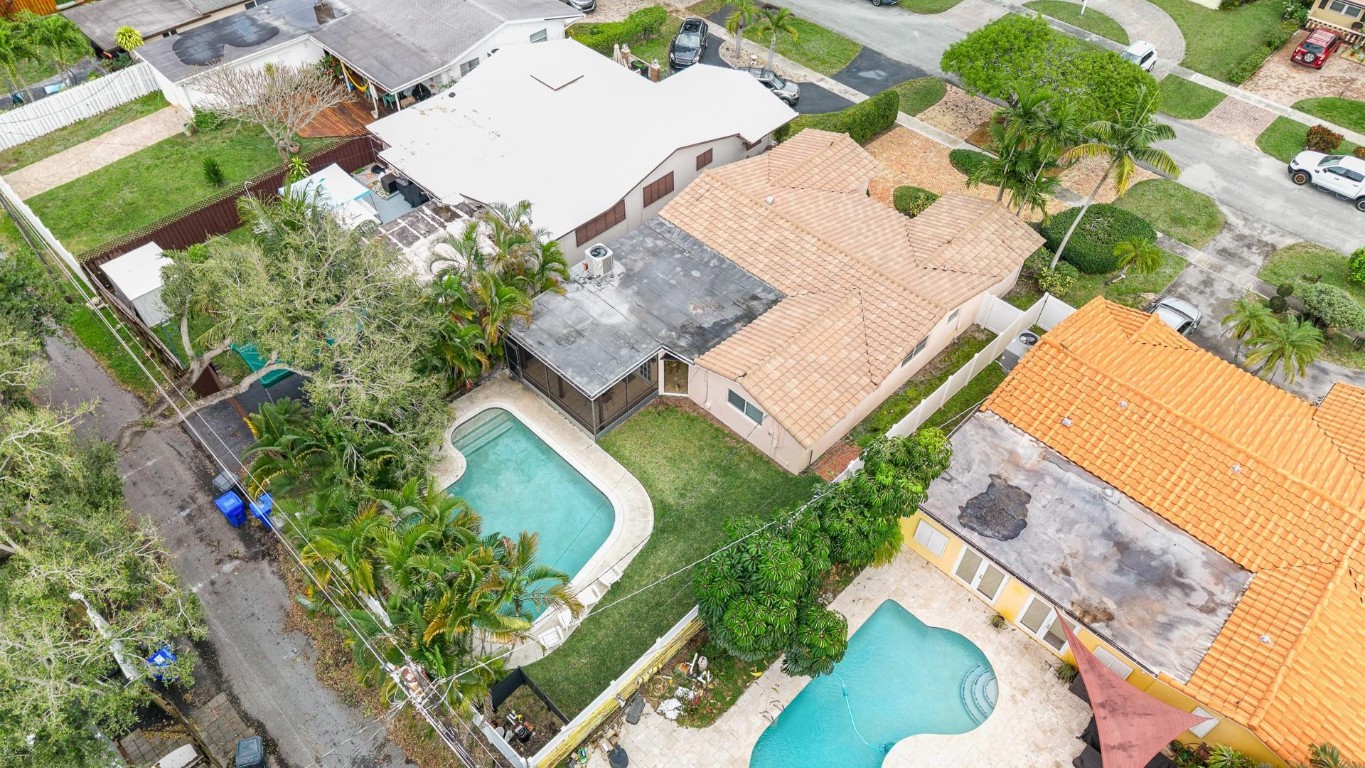 Hollywood Hills 6-22 B - Residential