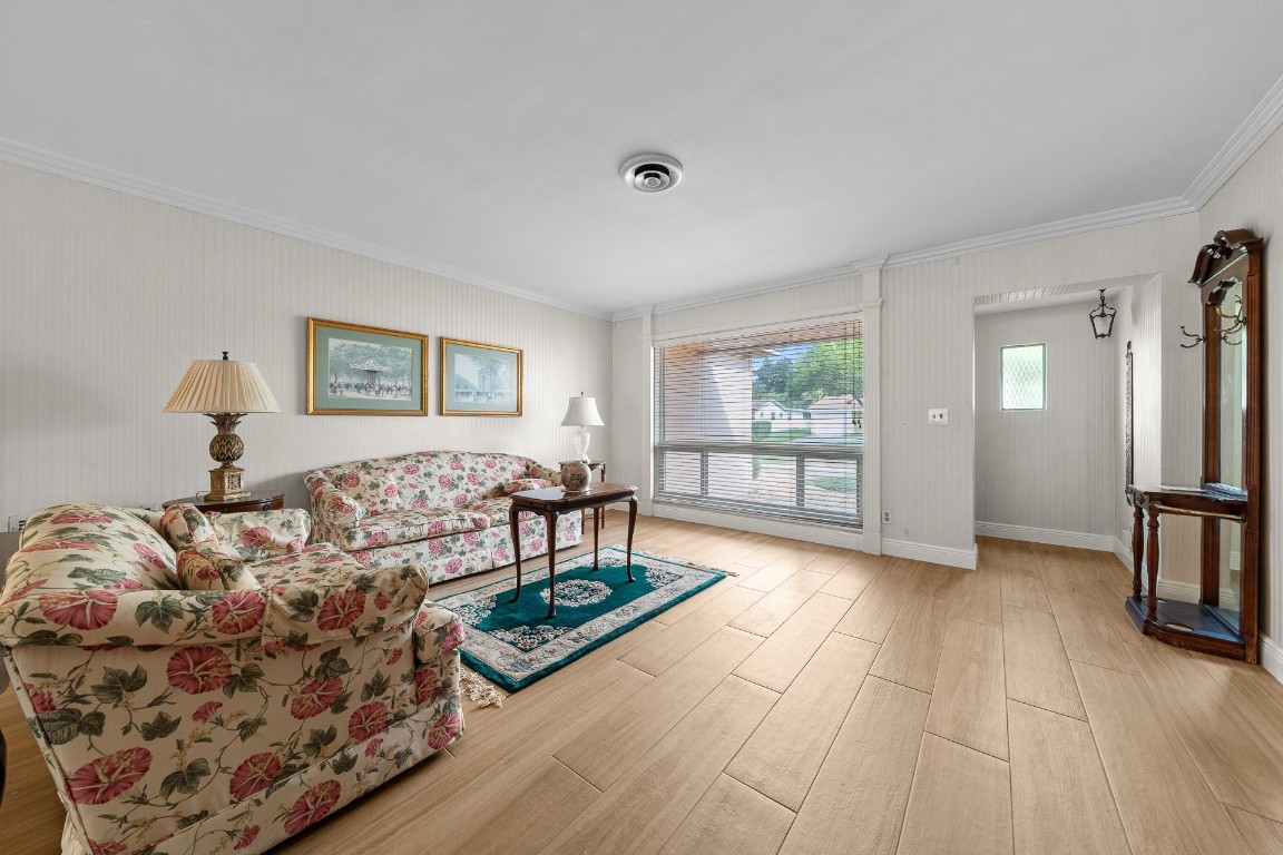 Hollywood Hills 6-22 B - Residential