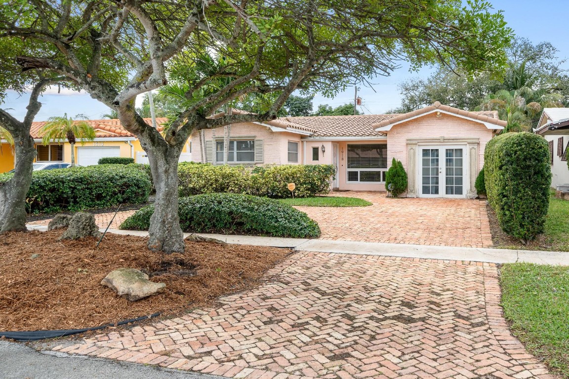 Hollywood Hills 6-22 B - Residential