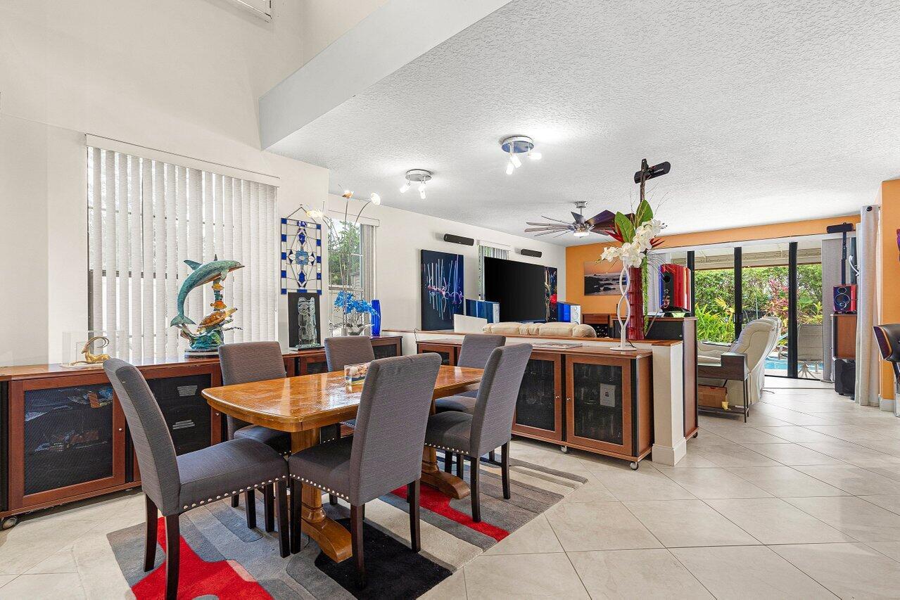 5696 Santiago Circle