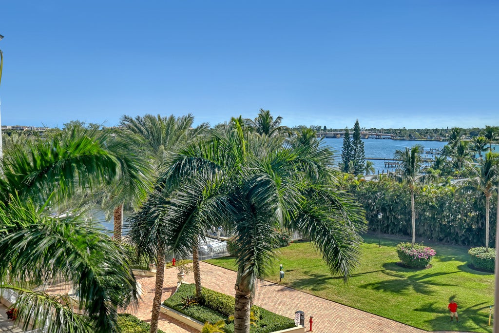 Photo of 804 E Windward Way #519, Lantana, FL 33462 (MLS # R11044056)