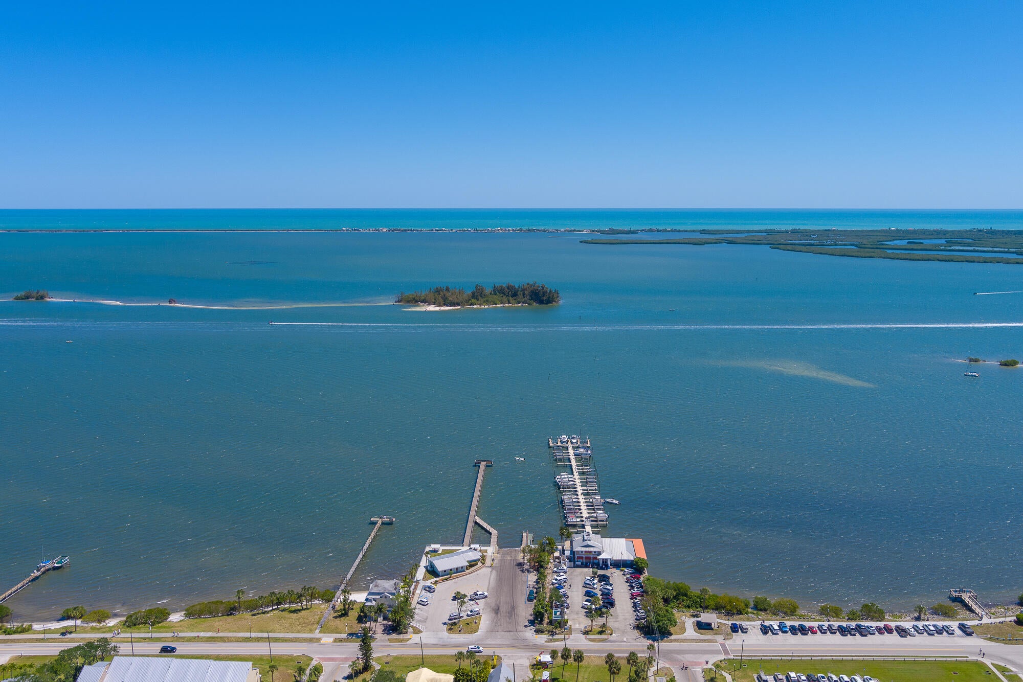 806 INDIAN RIVER Drive