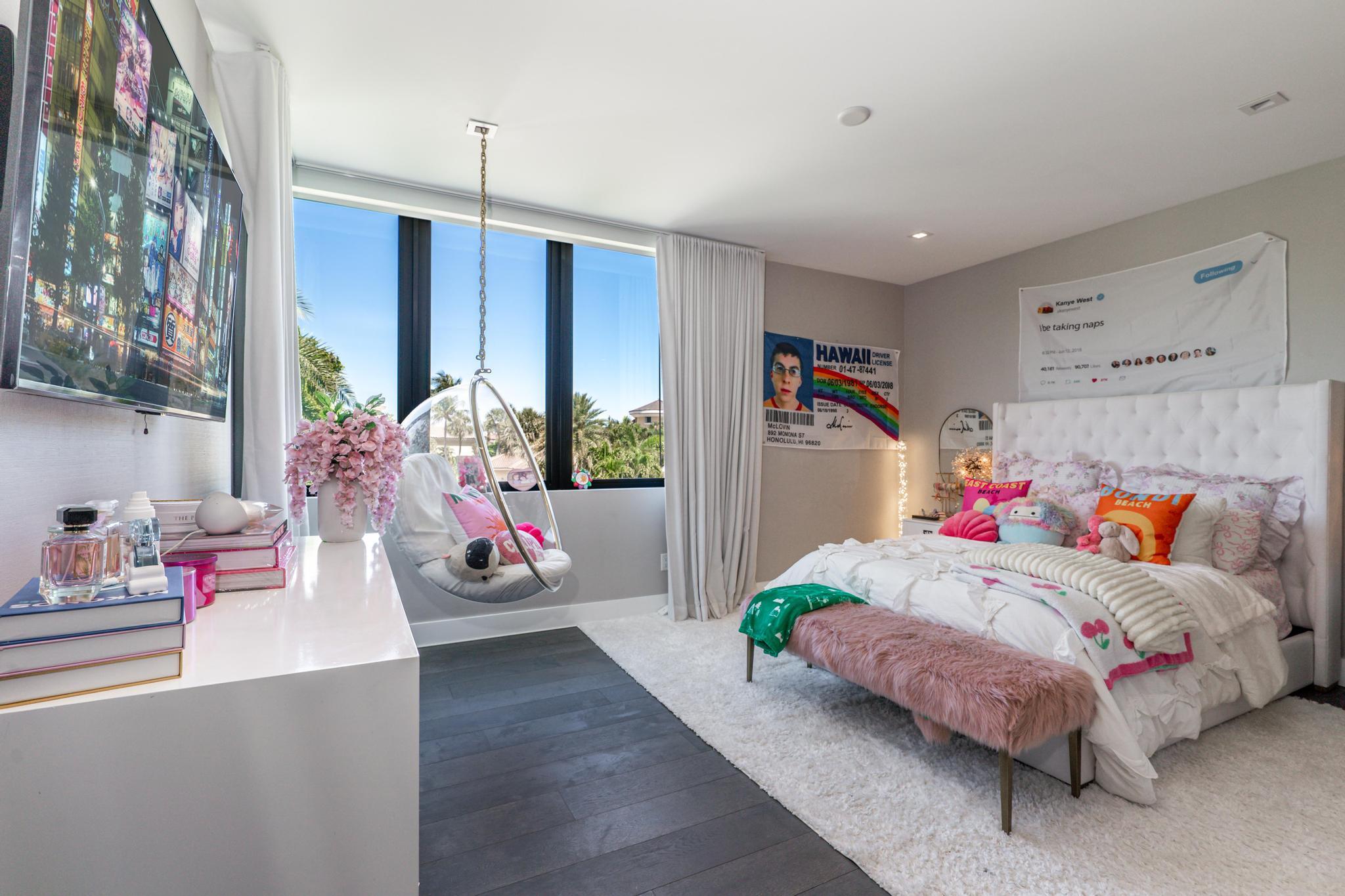 LEFT BANK ESTATES - Residential