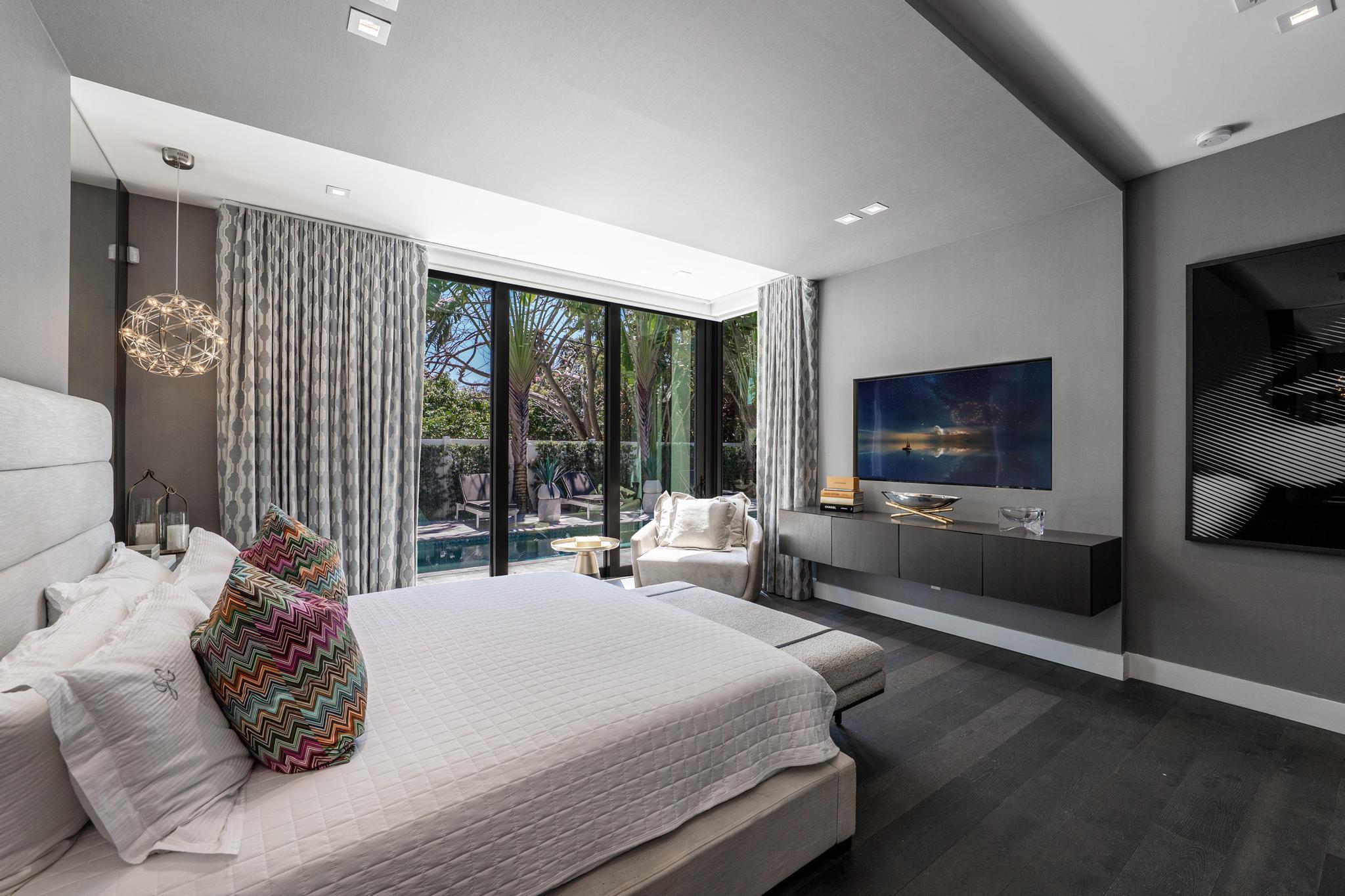 LEFT BANK ESTATES - Residential