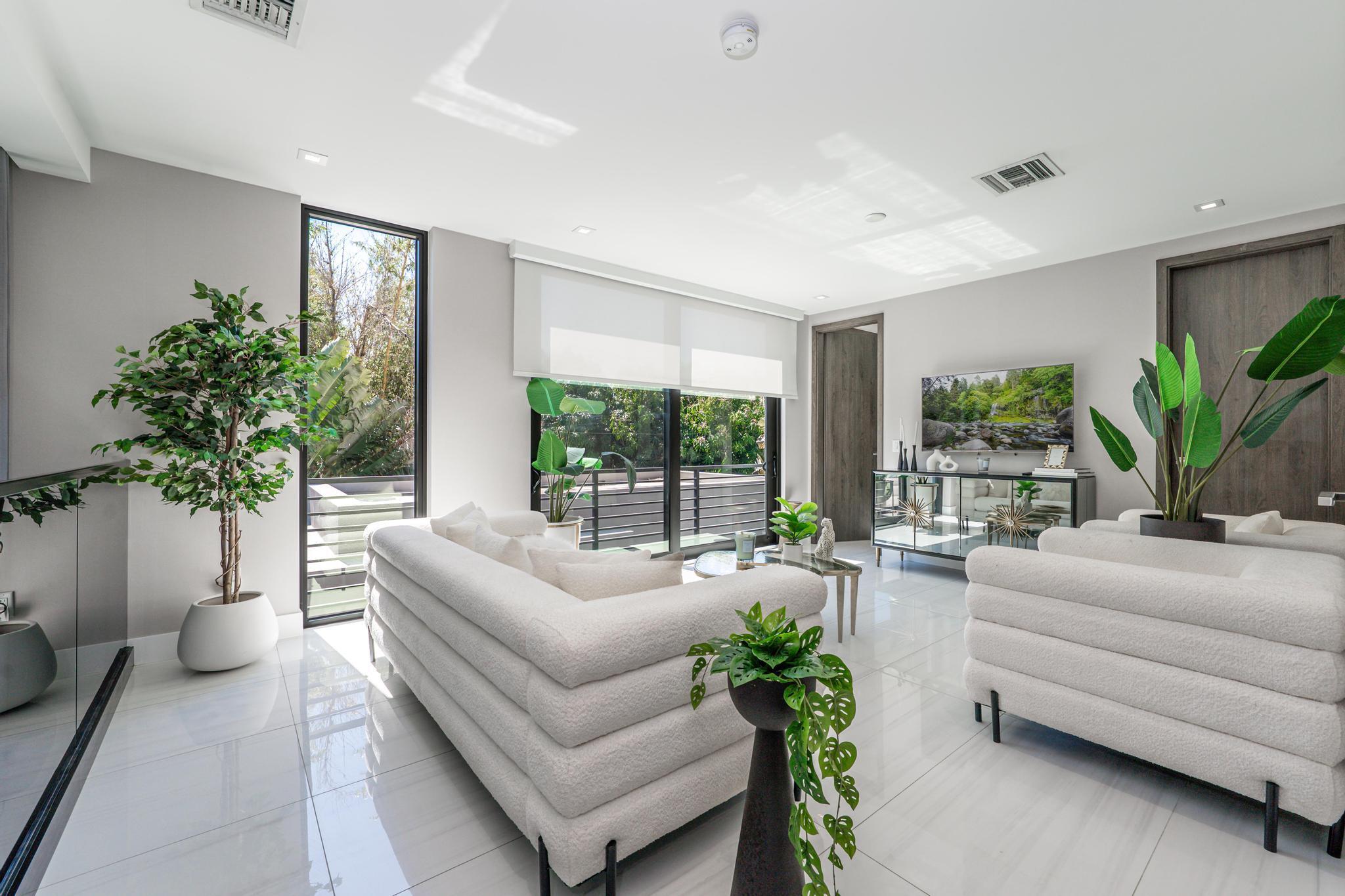 LEFT BANK ESTATES - Residential