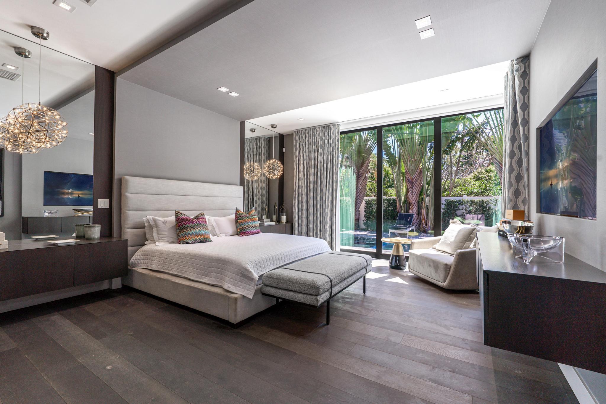 LEFT BANK ESTATES - Residential