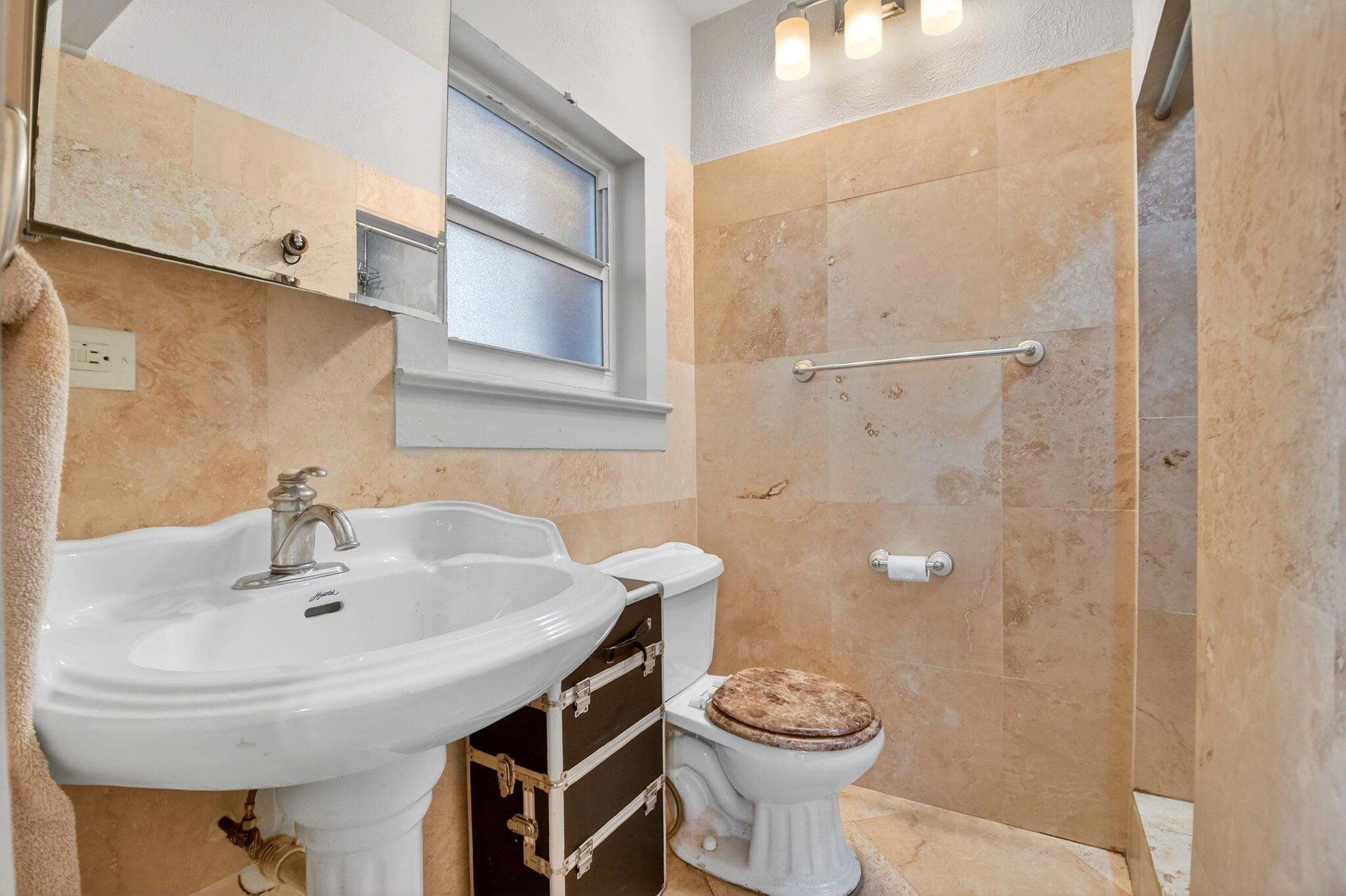 NORTH PALM BEACH - Residential