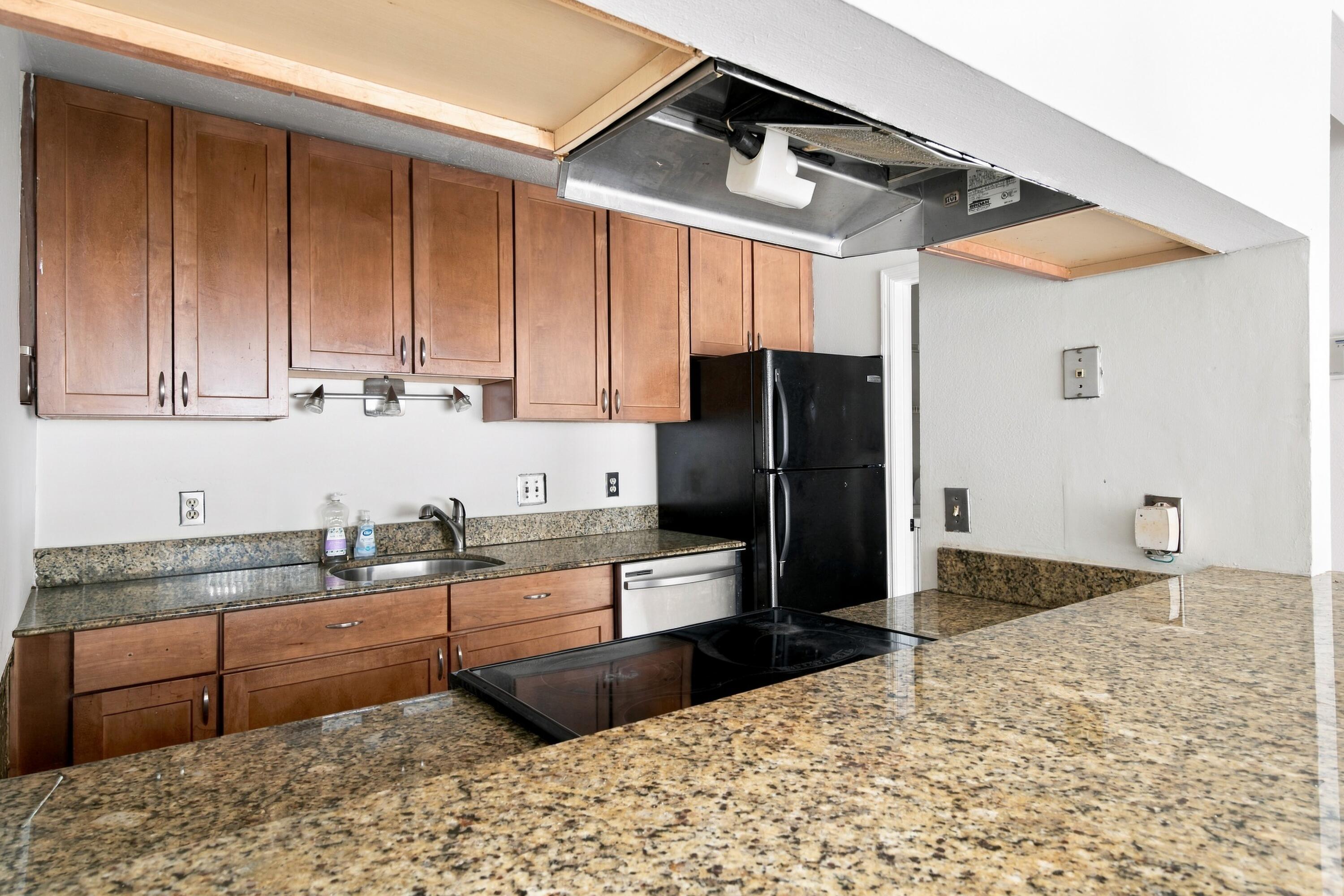 2303 N CONGRESS Avenue 11